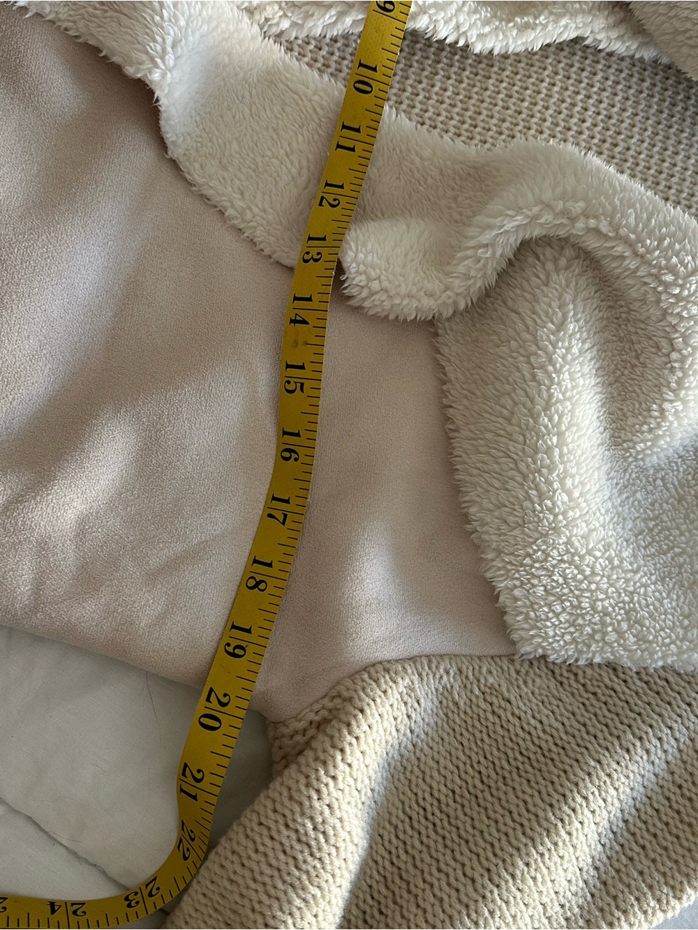 Miracle Sweaters cream open-front faux shearling cardigan, size M/L - Picture 7 of 13